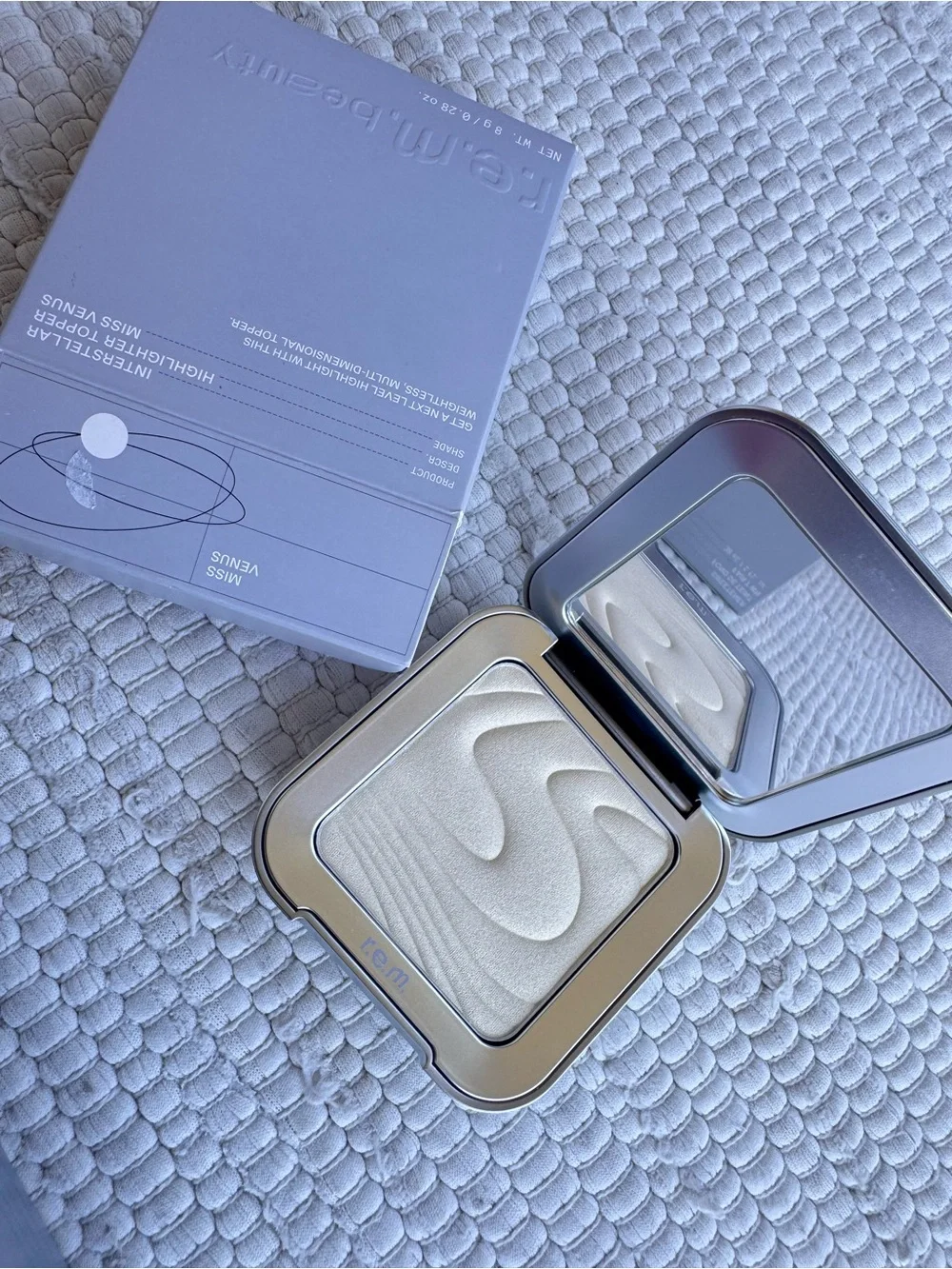 r.e.m. beauty Sweetener Foundation + Miss Venus Highlighter Bundle NIB